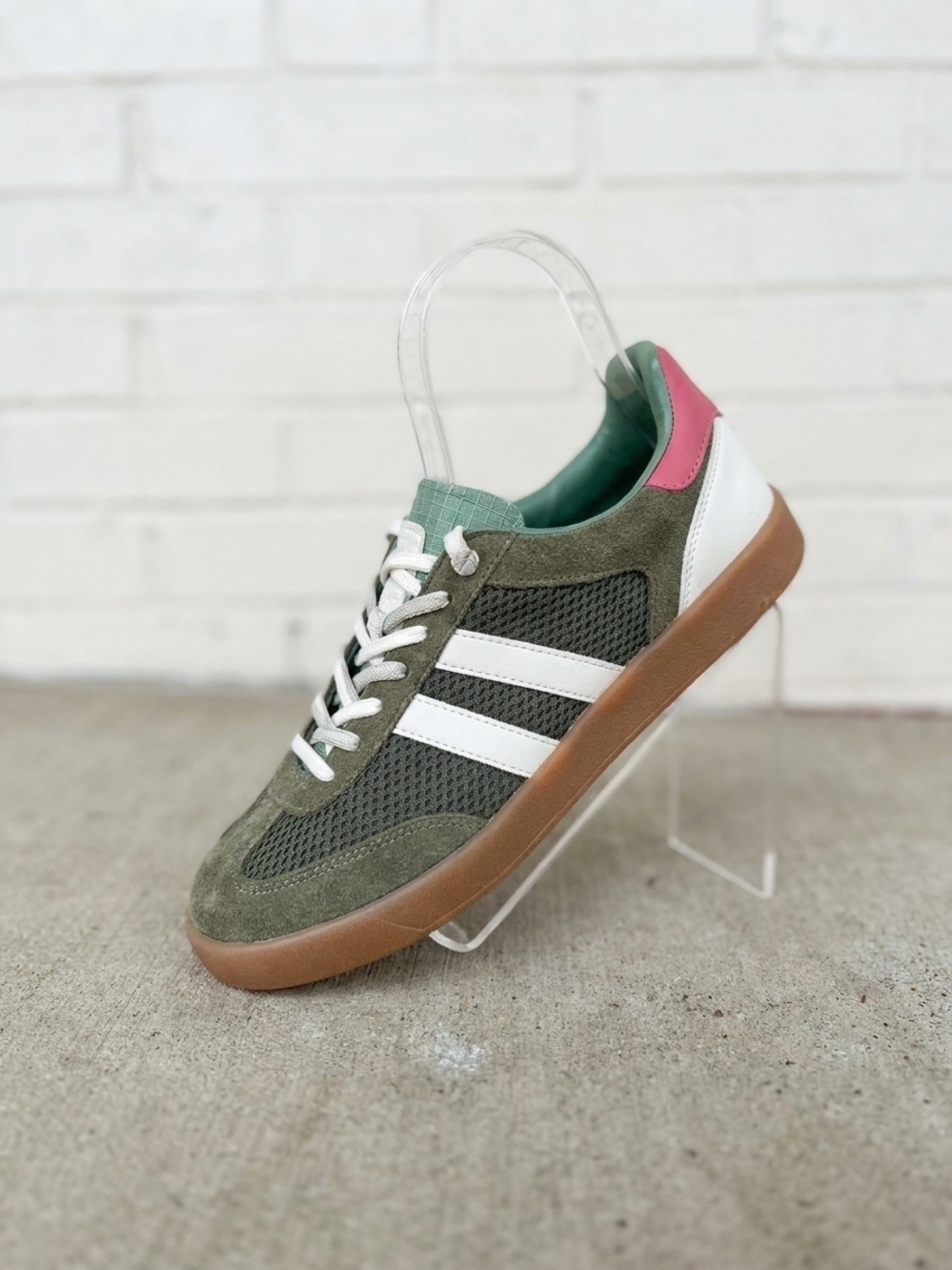 NEW STEVE MADDEN women's verdict suede sneakers in green multi